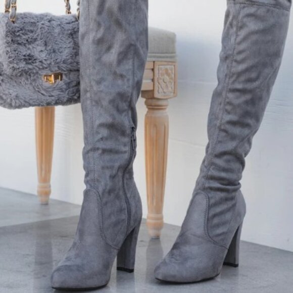 Women's Over-the-Knee Suede Boots - Picture 1 of 8